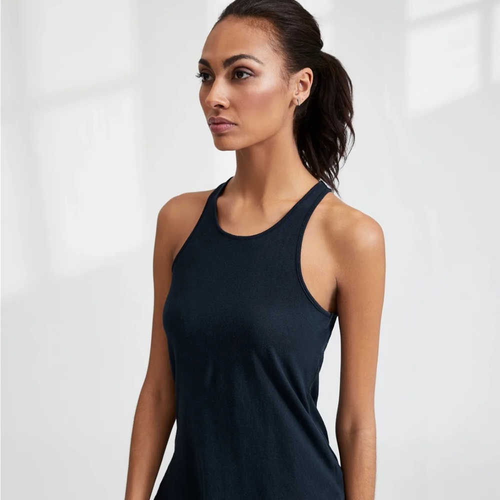 Frank and Eileen base layer tank in black